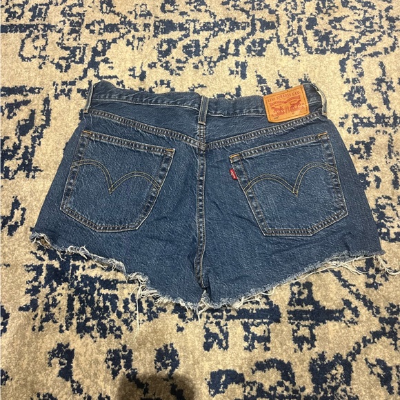 Levi’s 501 Denim Jean Shorts - Picture 2 of 5